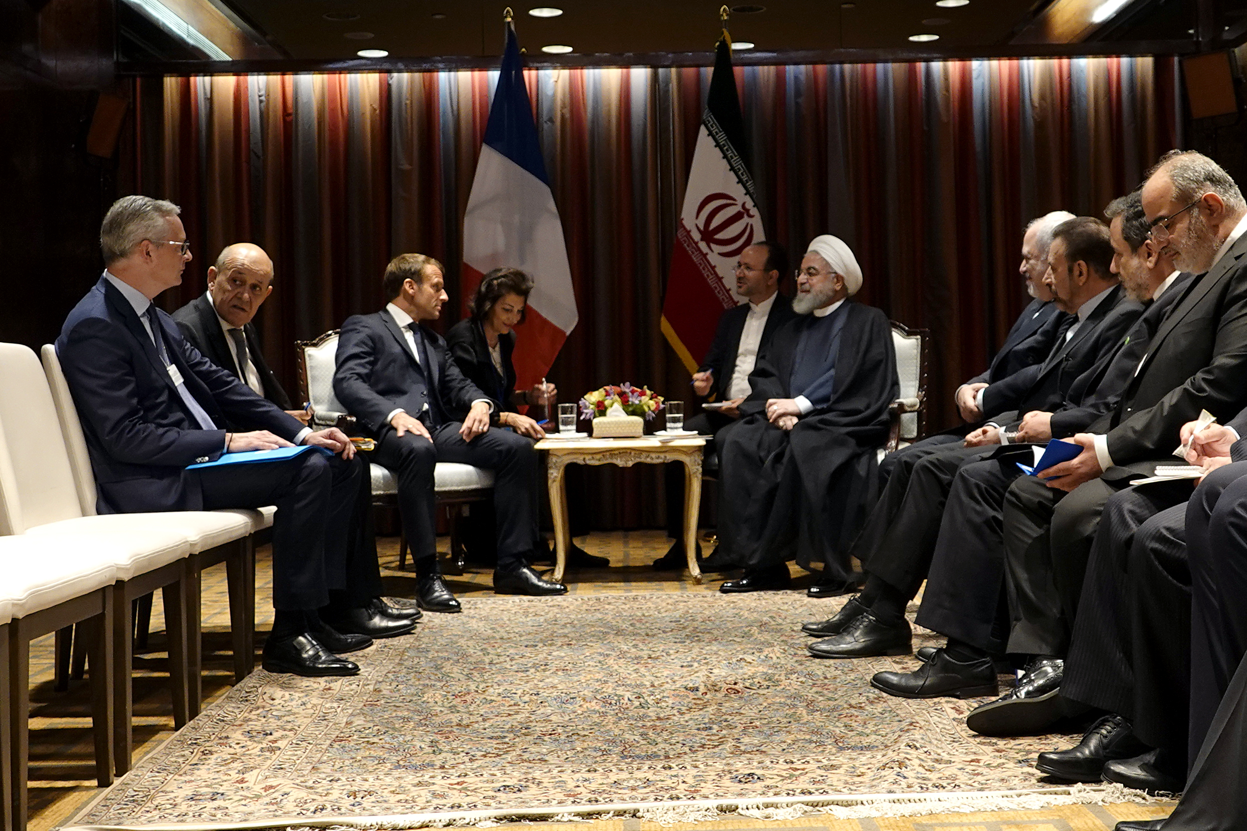 تاکید روسای جمهوری ایران و فرانسه بر تحکیم مناسبات