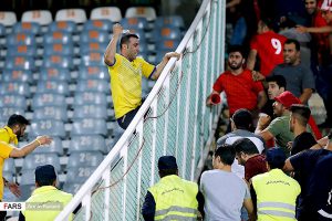 هیولای ترسناک “فحاشی و خشونت” روی سکوها