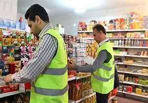 در پاییز سال جاری؛ ۲۰ واحد صنفی عرضه توزیع مواد غذایی غیر بهداشتی در شیراز تعطیل شد