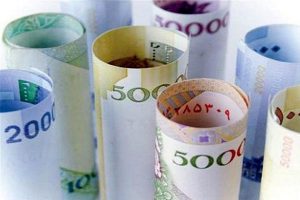 حداقل حقوق کارمندان و بازنشستگان در سال آینده؛ ۲ میلیون و ۸۰۰ هزار تومان تعیین شد