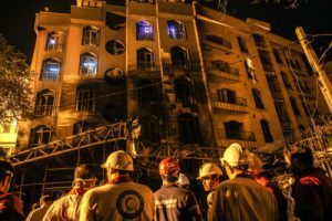 دلیل  حادثه کلینیک سینا  ، اتصالی برق کولر  سقف کاذب پارکینک بوده