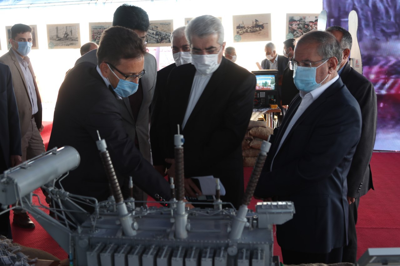 تقدیر وزیر نیرو از مخترع دستگاه شبیه ساز ترانسفورماتور قدرت برق منطقه ای فارس