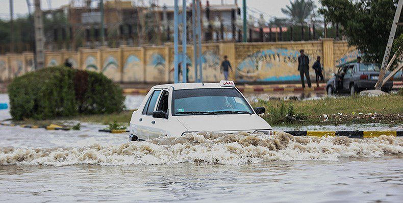 برای پیگیری موضوع آب گرفتگی شهر‌های مختلف استان خوزستان شخصا به این استان عزیمت و تمامی ابعاد بروز این وضعیت را بررسی کنید