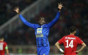 استقلال ،تراکتور قاعده بدون استثنا