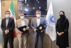 تفاهم نامه اشتغال همزمان با تحصیل دانشجویان مابین اتاق بازرگانی فارس و دانشگاه آزاد اسلامی استان منعقد شد