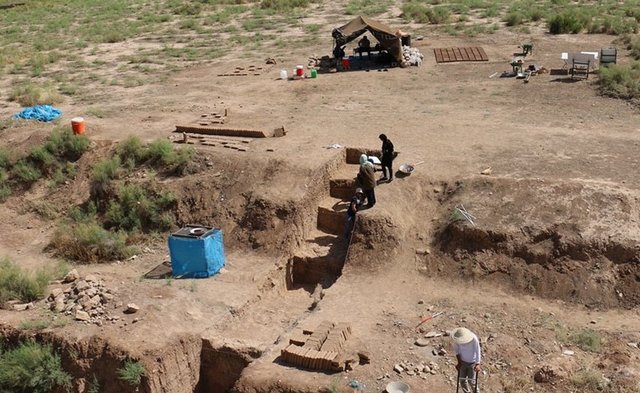 محوطه باستان‌شناختی ۷۰۰۰ ساله تپه پوستچی شیراز ثبت میراثی شد