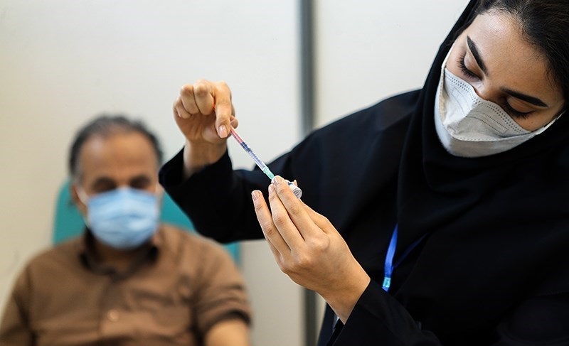 افراد بالای ۶۵ سال برای دریافت واکسن کووید۱۹ در سامانه salamat.gov.ir ثبت نام کنند