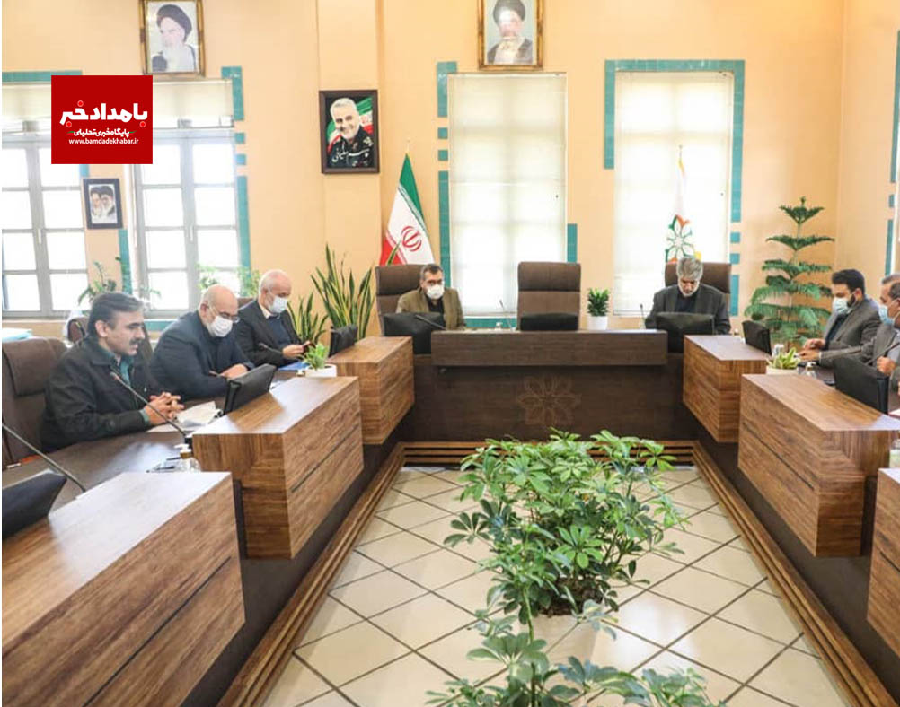 شهردار شیراز خواستار انتقال تکنولوژی کارت بلیت‌ها از بانک شهر به شهرداری شیراز شد