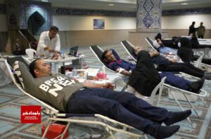 کارکنان و کسبه مجتمع خلیج فارس برای اهدای خون صف کشیدند