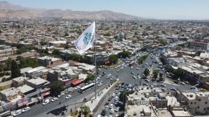  پرچم سومین حرم اهل‌بیت(ع) در کلان‌شهر شیراز به اهتزاز درآمد