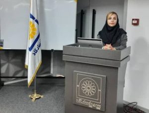  گفتگو با عطیه بزرگی بانوی شاعر و موفق حوزه بیمه عمر کشور