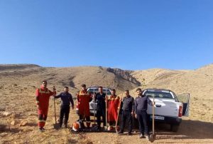 اطفاء حریق ارتفاعات صدرا با تیم های عملیاتی آتشنشانی شهرداری